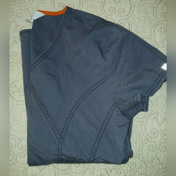 Code Happy Gray Scrub Top Size XS - Picture 8 of 8